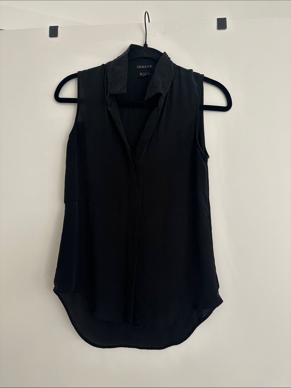 Theory Black Sleeveless Button-Front Blouse